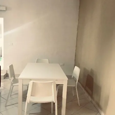 Bilocale In Centro Con Giardino Apartamento *